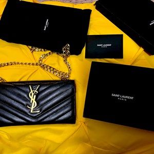 PreLoved YSL Saint Laurent mono matelasse envelope wallet on chain w gold accent